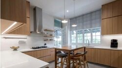 Bayshore Road (D16), Terrace #636902281